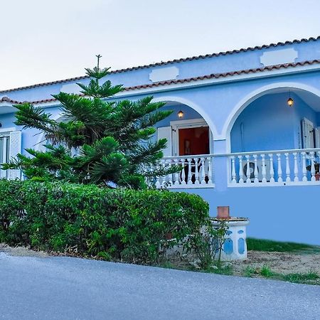 Vicky'S Village Private House Fiolitis Exterior photo